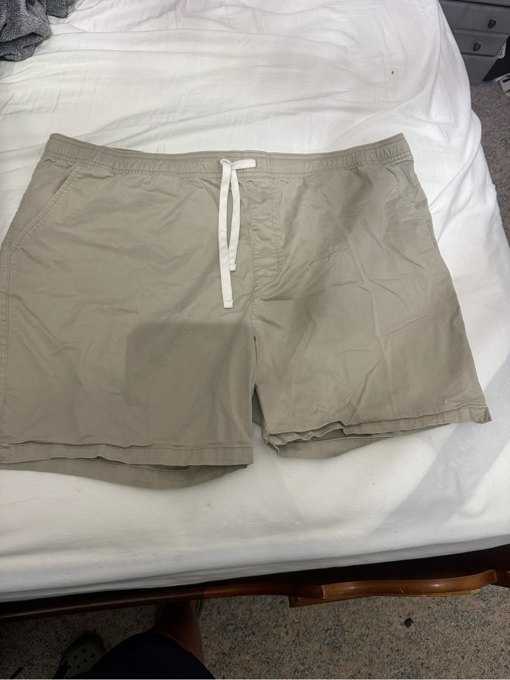 Goodfellow & Co Beige Elastic-Waist Shorts